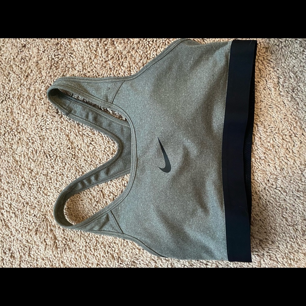 Nike women’s sports bra